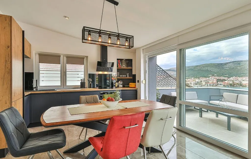 Premium Apartment With Jacuzzi Trogir