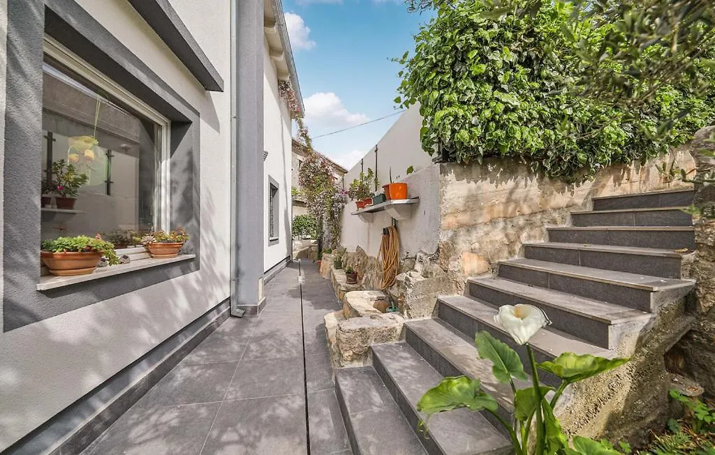 Premium Apartment With Jacuzzi Trogir