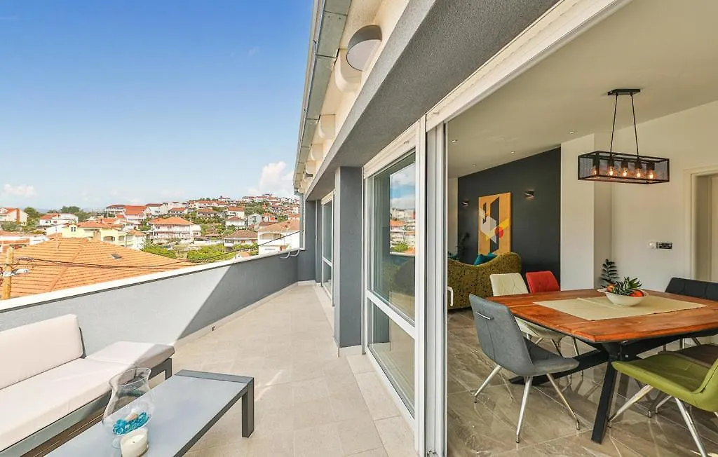 Premium Apartment With Jacuzzi Trogir