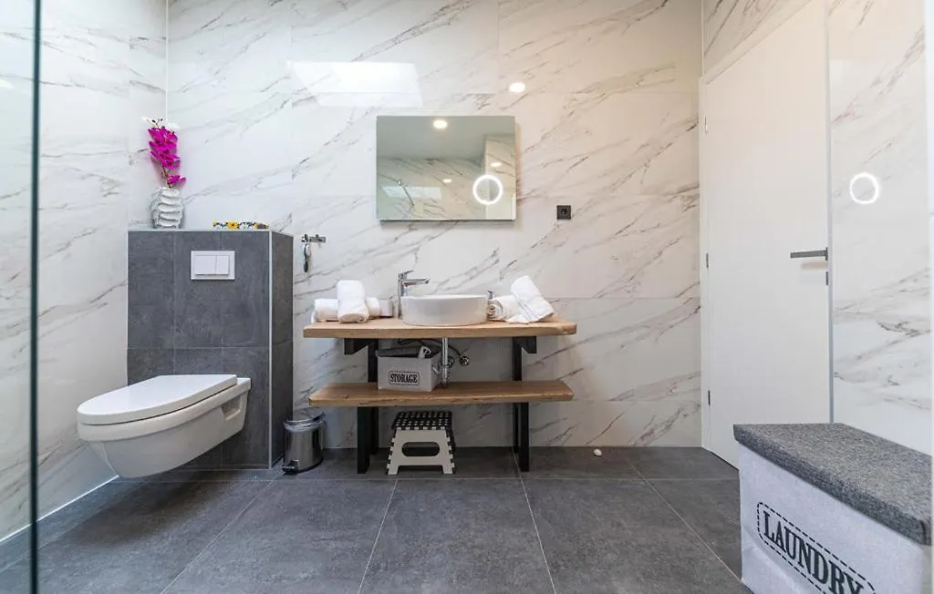 Premium Apartment With Jacuzzi Trogir