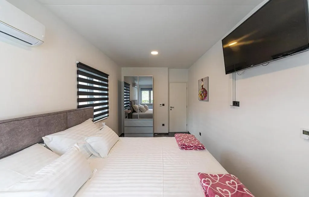 Premium Apartment With Jacuzzi Trogir